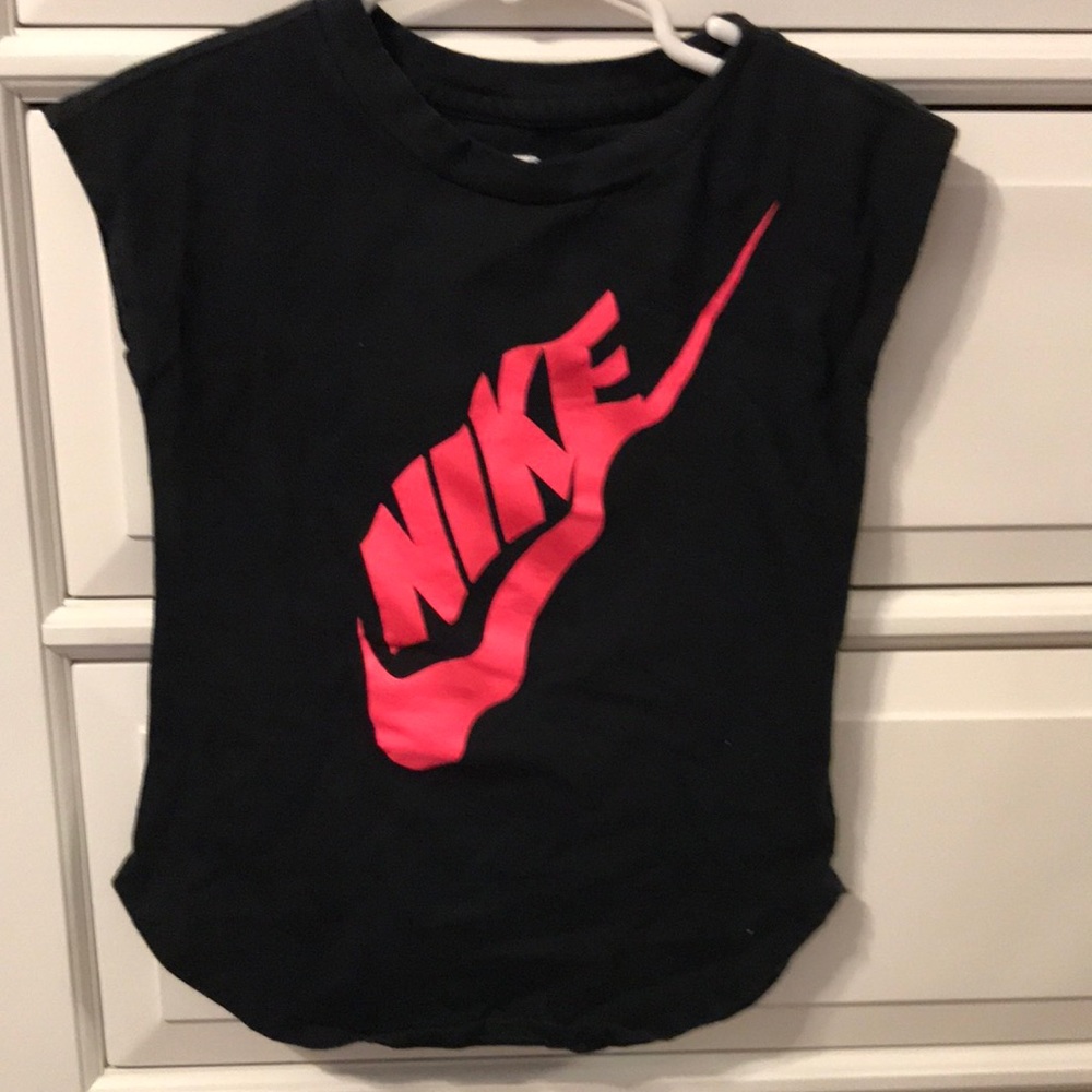 Girls Nike shirt
